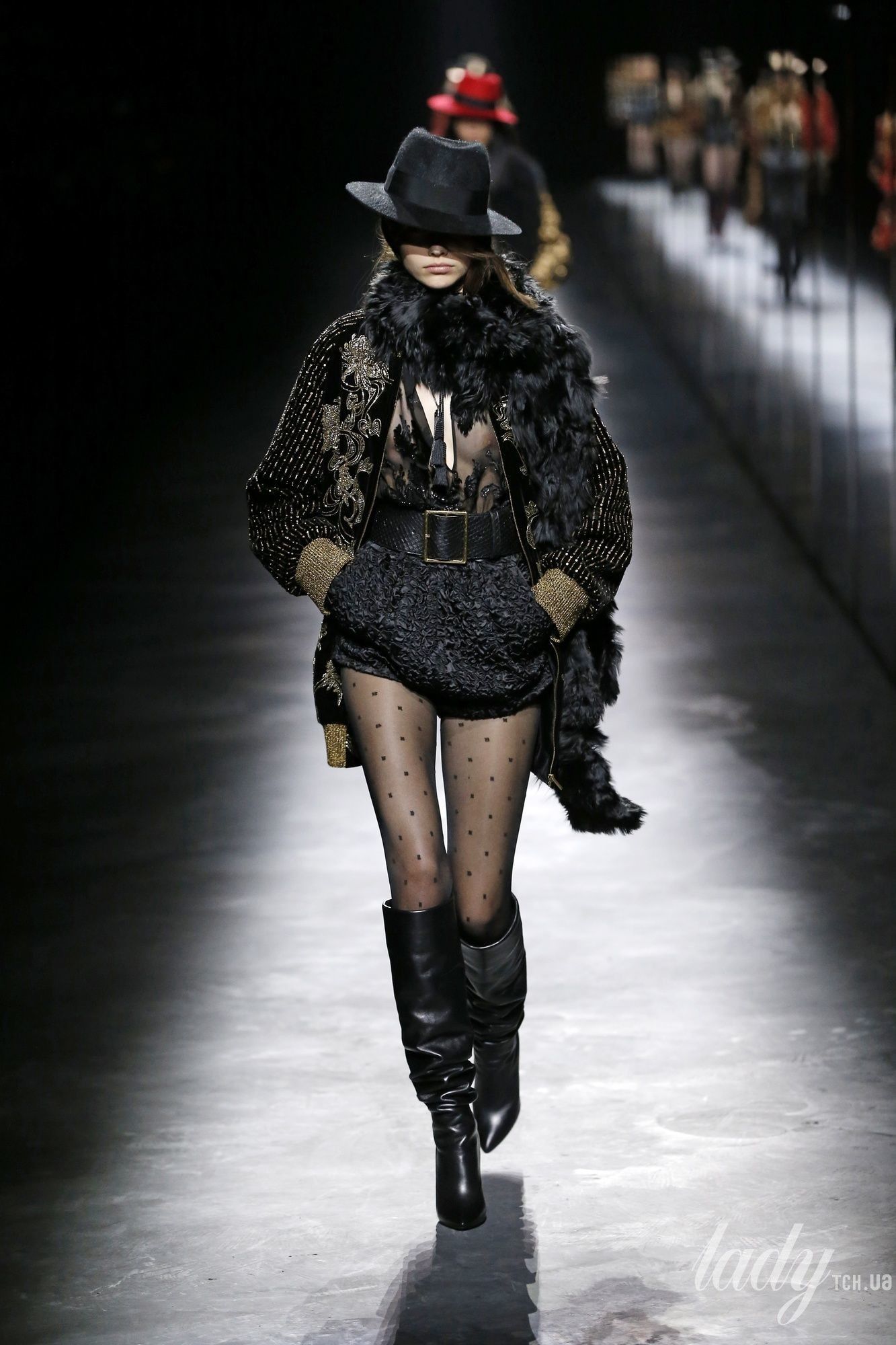Коллекция Saint Laurent прет-а-порте сезона осень-зима 2019-2020_14