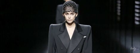Широкие плечи и колготки в горошек: коллекция Saint Laurent сезона осень-зима 2019-2020