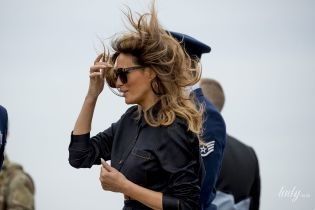 Вітер зіпсував зачіску: Меланія Трамп на авіабазі в Меріленді