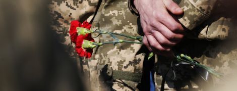 Снайпер смертельно підстрелив бійця, який намагався врятувати пораненого побратима. Подробиці загибелі на Донбасі