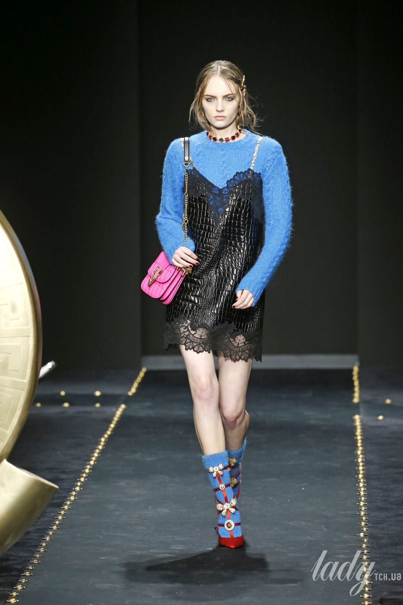 Коллекция Versace прет-а-порте сезона осень-зима 2019-2020_48