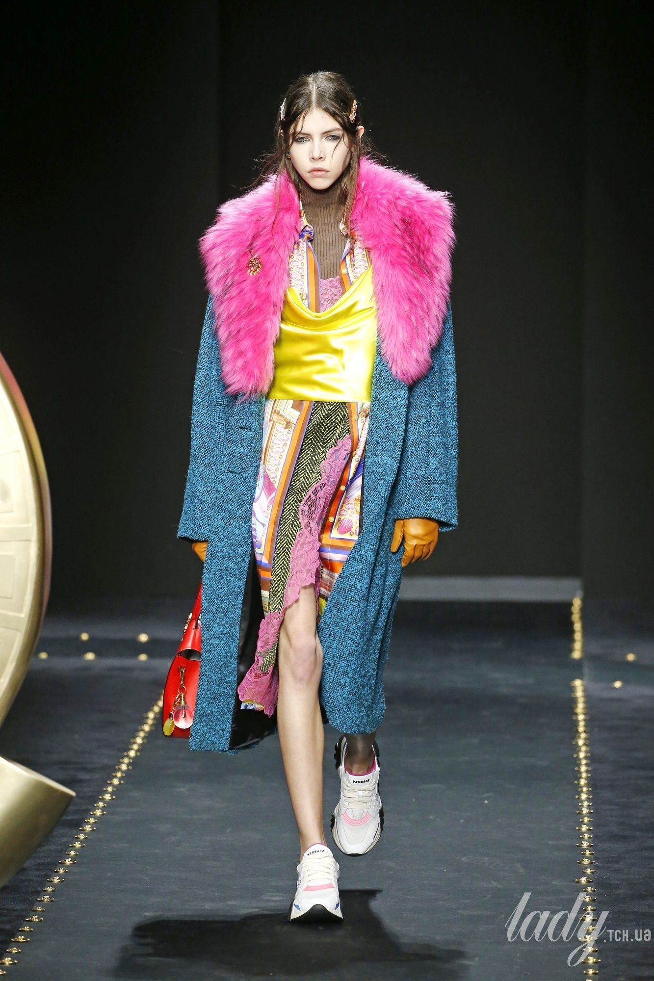 Коллекция Versace прет-а-порте сезона осень-зима 2019-2020_44