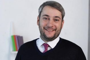 "Лучше раз умереть, чем ползать на коленях". Председатель Киевской ОГА подал в отставку