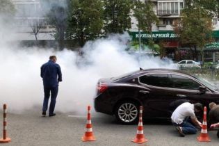 В центре Киева загорелся элитный Maserati