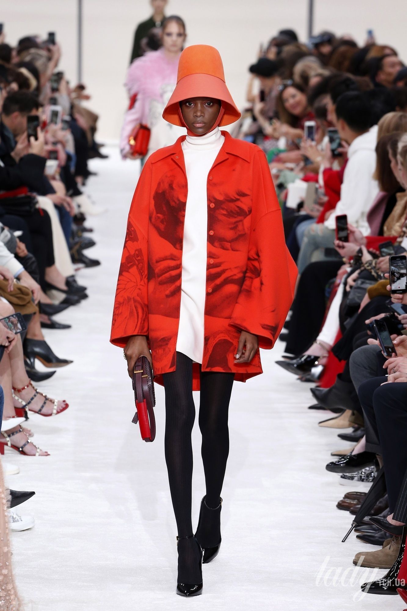 Коллекция Valentino прет-а-порте сезона осень-зима 2019-2020_25