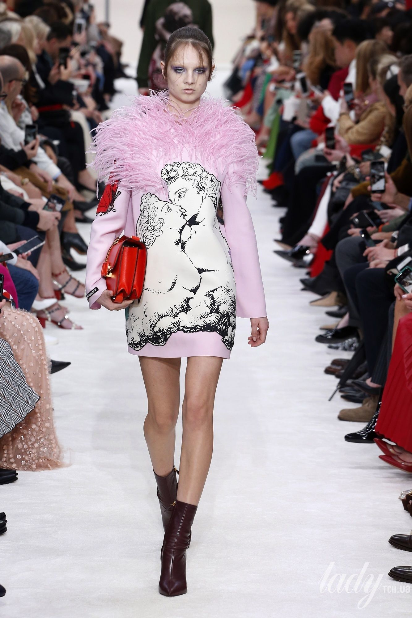 Коллекция Valentino прет-а-порте сезона осень-зима 2019-2020_26