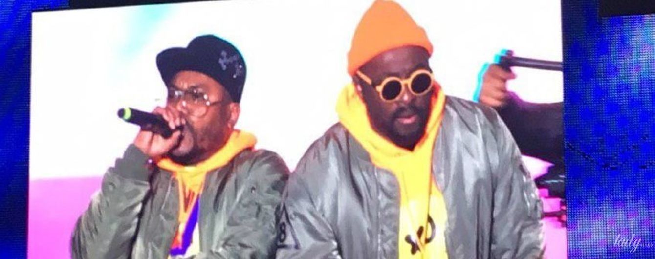 Стильные наряды, любимые хиты и новая солистка: легендарные Black Eyed Peas зажгли на Atlas Weekend