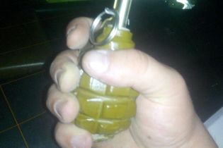 Под Киевом мужчина с гранатой хотел взорвать собственную дочь