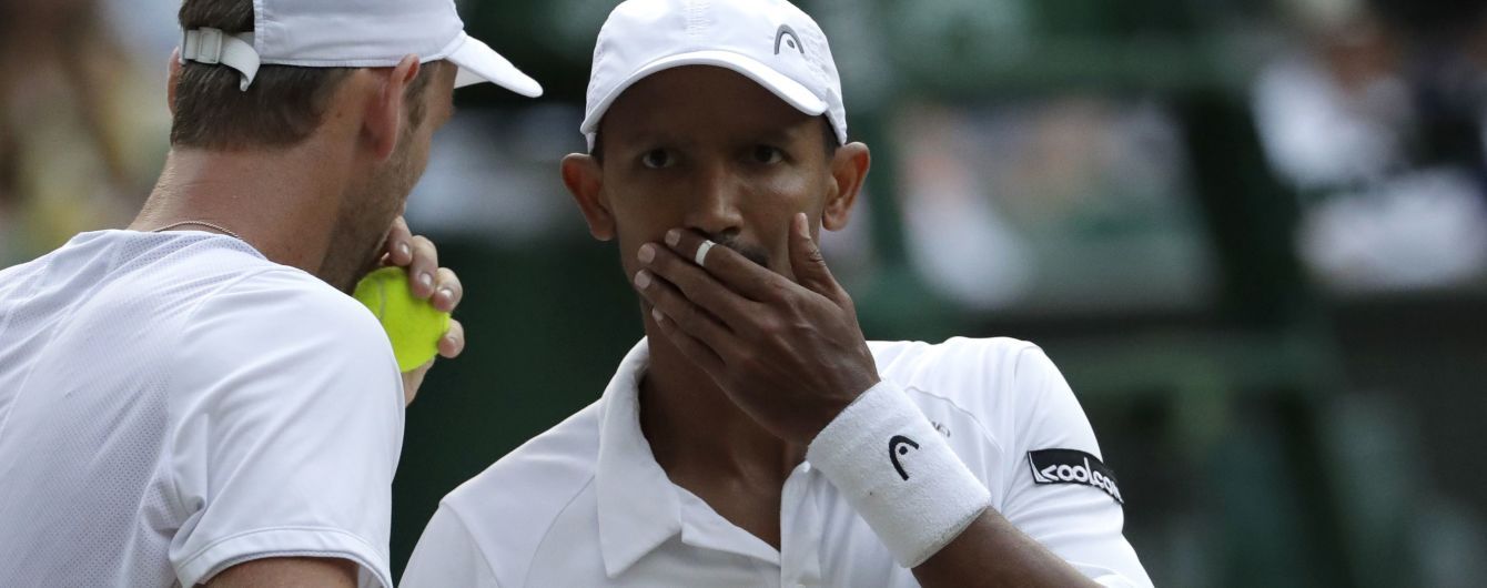 Тенісисту до крові розбили обличчя під час матчу на Wimbledon