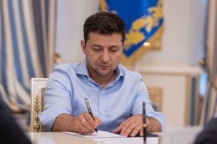 Зеленський спростив надання громадянства України росіянам і ветеранам війни на Донбасі