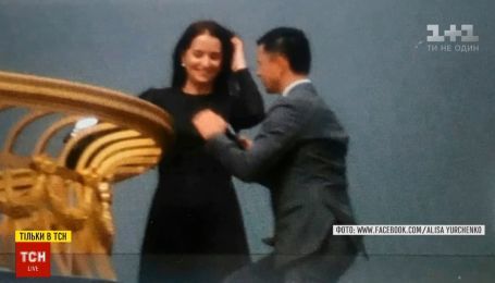 Не Зеленский и не признание в любви: ТСН узнала, кто был на крыше ВР и взбудоражил этим соцсети