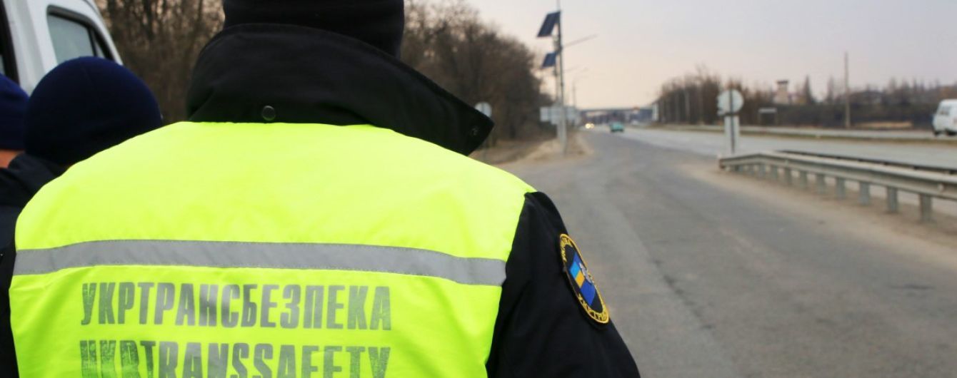 Игнорирование остановки авто по требованию работника "Укртрансбезопасности": водителям рассказали о важной детали