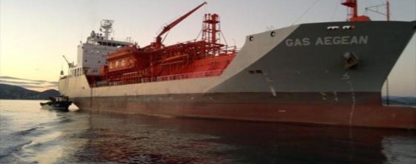 На борту танкера в Индийском океане нашли мертвыми украинского и российского моряков