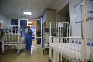 В Україні одразу дві дитини, інфіковані коронавірусом, перебувають у важкому стані