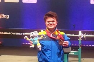 Украинские паралимпийцы выиграли уже пять медалей на Чемпионате мира по пауэрлифтингу