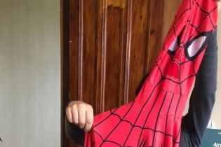 На Київщині рецидивіст у костюмі "Спайдермена" табуреткою вбив чоловіка