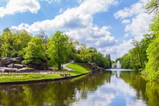 "Сучасна Софіївка": у місті Умань відкрили новий фентезі-парк