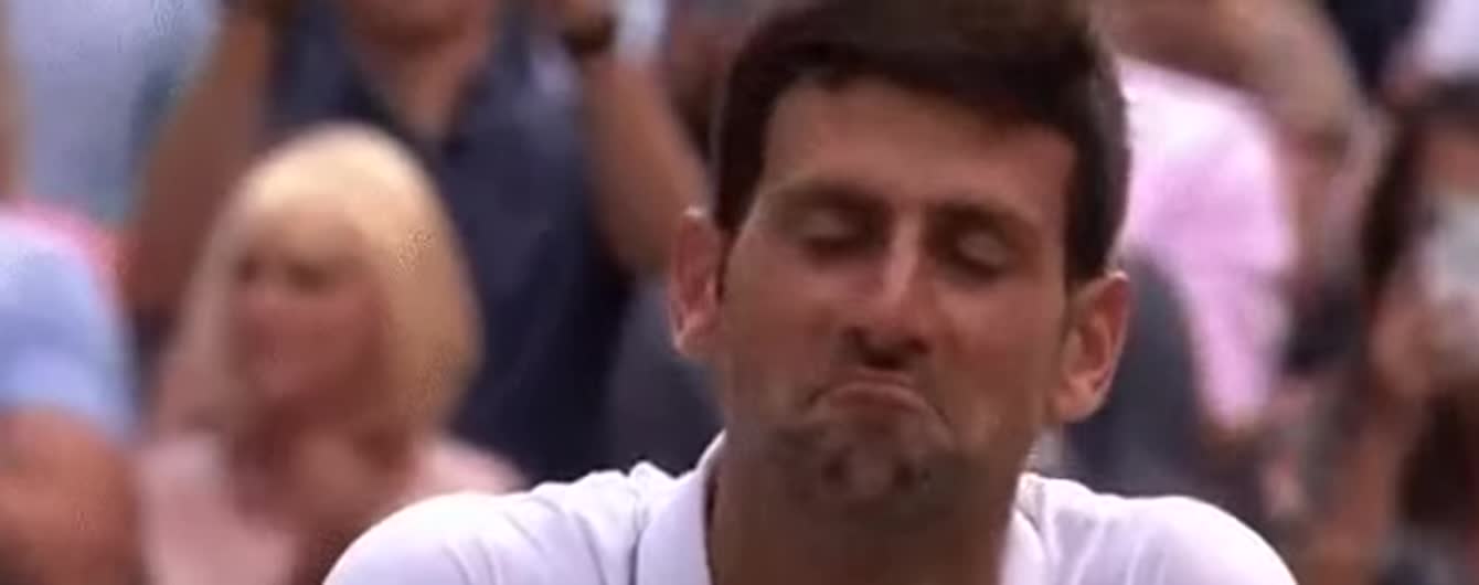 "Люблю траву". Джокович пояснив, чому їсть газон на Wimbledon
