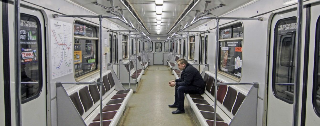 В Киеве возобновили работу станции метро "Дворец спорта"