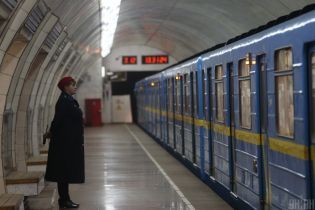 У київському метро починають будівництво мережі 4G