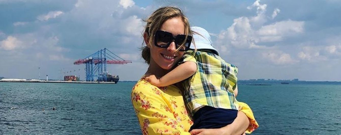 В бикини-бандо и с сыном: Катя Осадчая показала, как проводит время в Одессе
