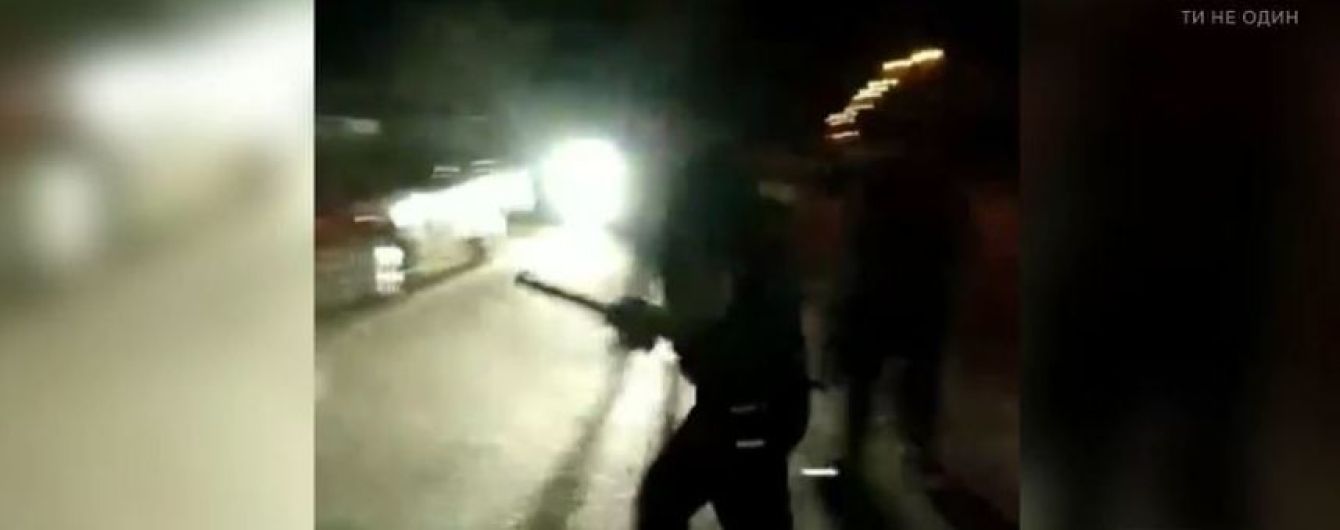 У Кропивницькому родичі померлого під час затримання водія розповіли про жорстоке поводження копів