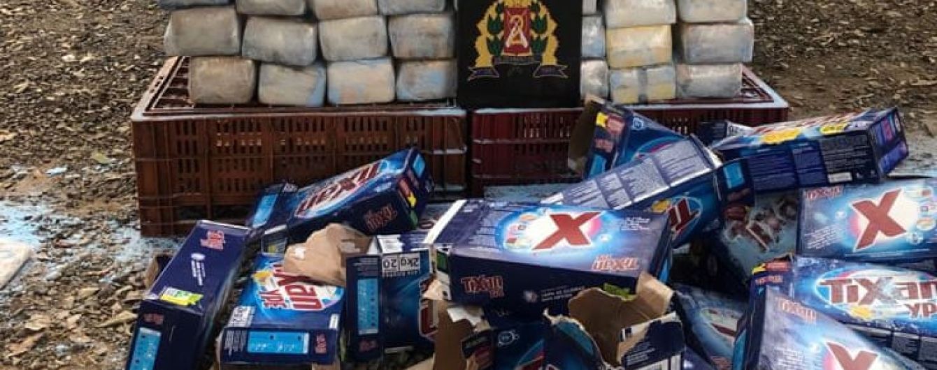 Наркотик вместо стирального порошка. В Бразилии покупатели случайно приобрели кокаин