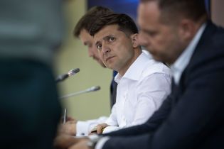 Зеленский объявил об отстранении руководителя Укртрансбезопасности