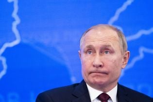 "Він потонув". Хлопчик відповів на запитання Путіна про дитсадок його ж легендарною фразою