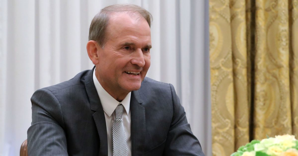 Зеленский подписал указ о введении санкций против Медведчука и его окружения: официальные документы