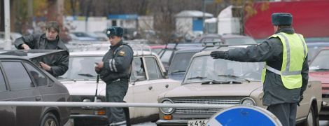Російський поліцейський викрав начальника, щоб зняти його в порно