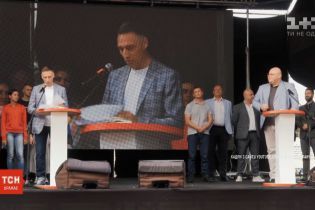 Стадионные дебаты: тренд президентских выборов попытались подхватить выдвиженцы в нардепы