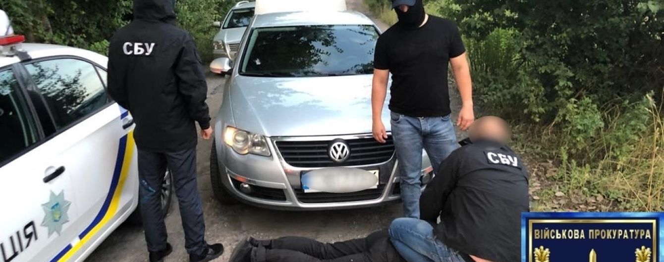 На Виннитчине задержали двух полицейских за более 50 случаев взяточничества