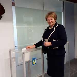 Украинцы Австралии первыми в мире начали голосование на парламентских выборах