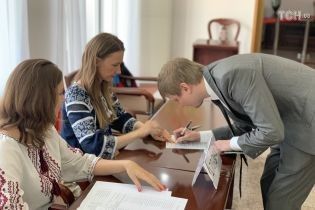 Пока Украина спит. В Китае открылись три избирательных участка для голосования украинцев, один из которых - новый
