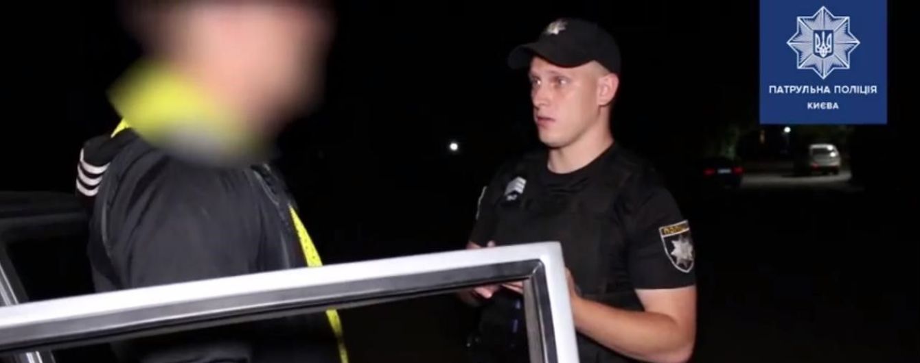 "Зачем же я тогда влюбился в тебя заразу": пьяный водитель зачитал патрульным грустный рэп