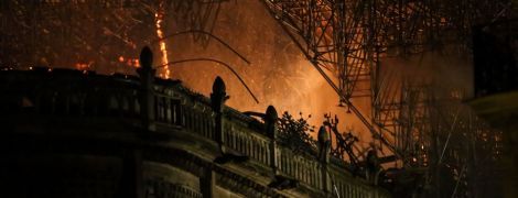 NYT воссоздал хронологию пожара в соборе Парижской Богоматери — пересказываем, кто виноват и что происходит с собором сейчас