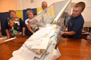 На скандальному окрузі, де знайшли тіло хлопця, проведуть перерахунок голосів