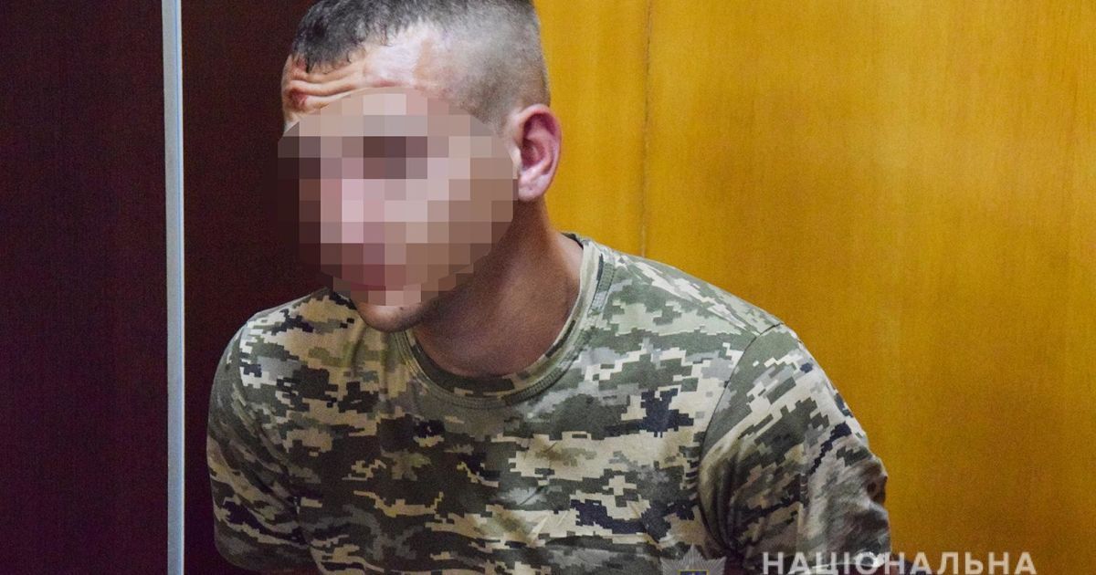 В Николаеве военный на мопеде грабил женщин