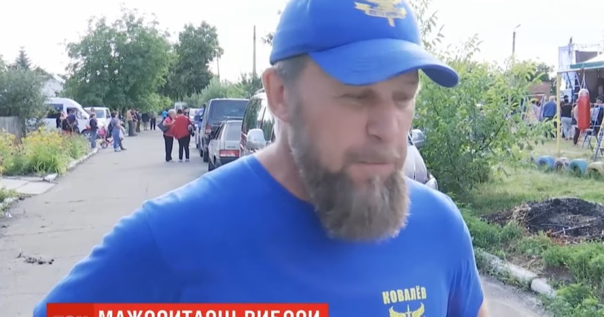 Переможця виборів у Зайцевому, який допомагав "Беркуту" втекти з Києва, звинуватили у підкупі виборців