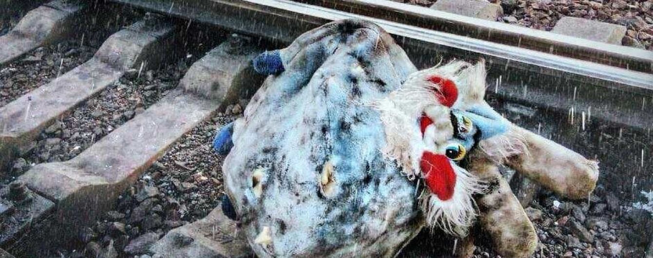У Житомирській області потяг відтяв дитині ноги