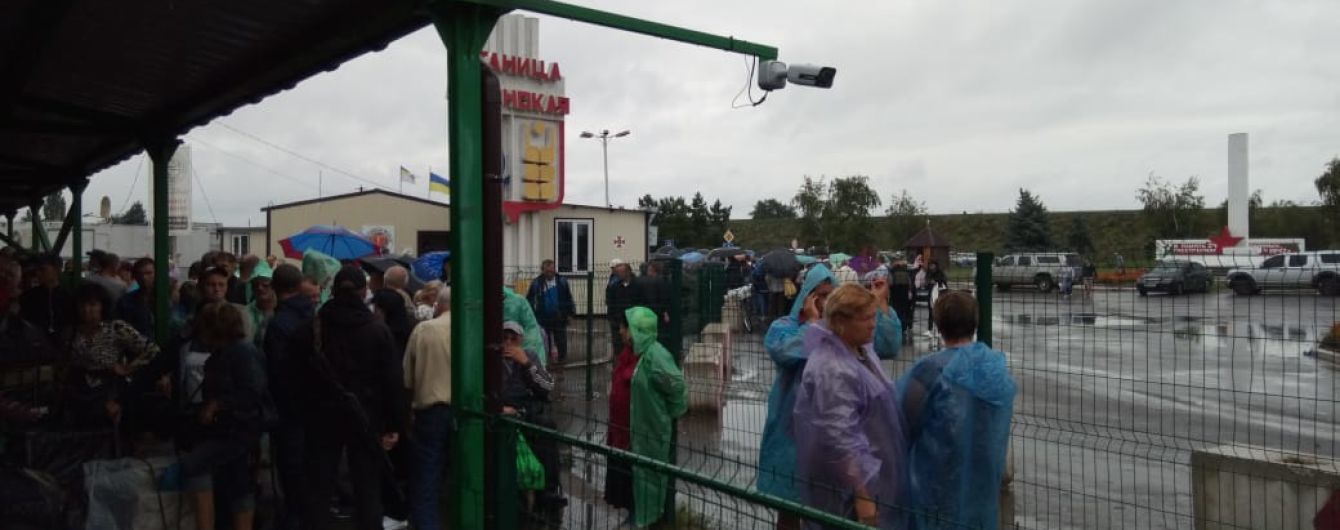 КПВВ "Станица Луганская" временно изменит график работы из-за разминирования моста