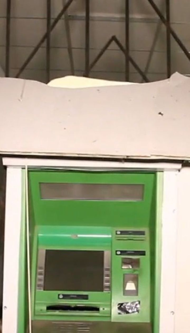 В Днепре ночью неизвестные взорвали банкомат, который находился в магазине