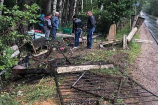В РФ п’яні десантники просто по могилах проїхалися машиною