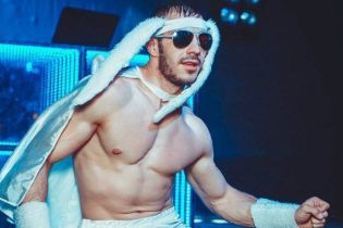 На Волині мешканці запросили палкого стриптизера на День села