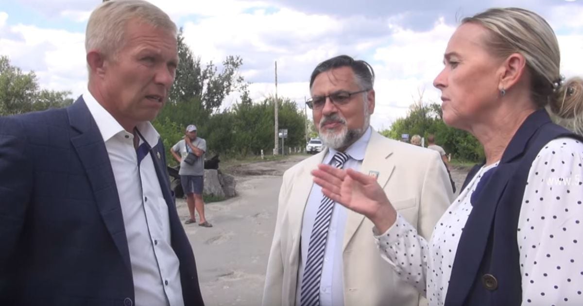Скандал вокруг представителей "ЛНР" в Станице Луганской. В СБУ объяснили, почему не задержали Дейнего и Кобцеву