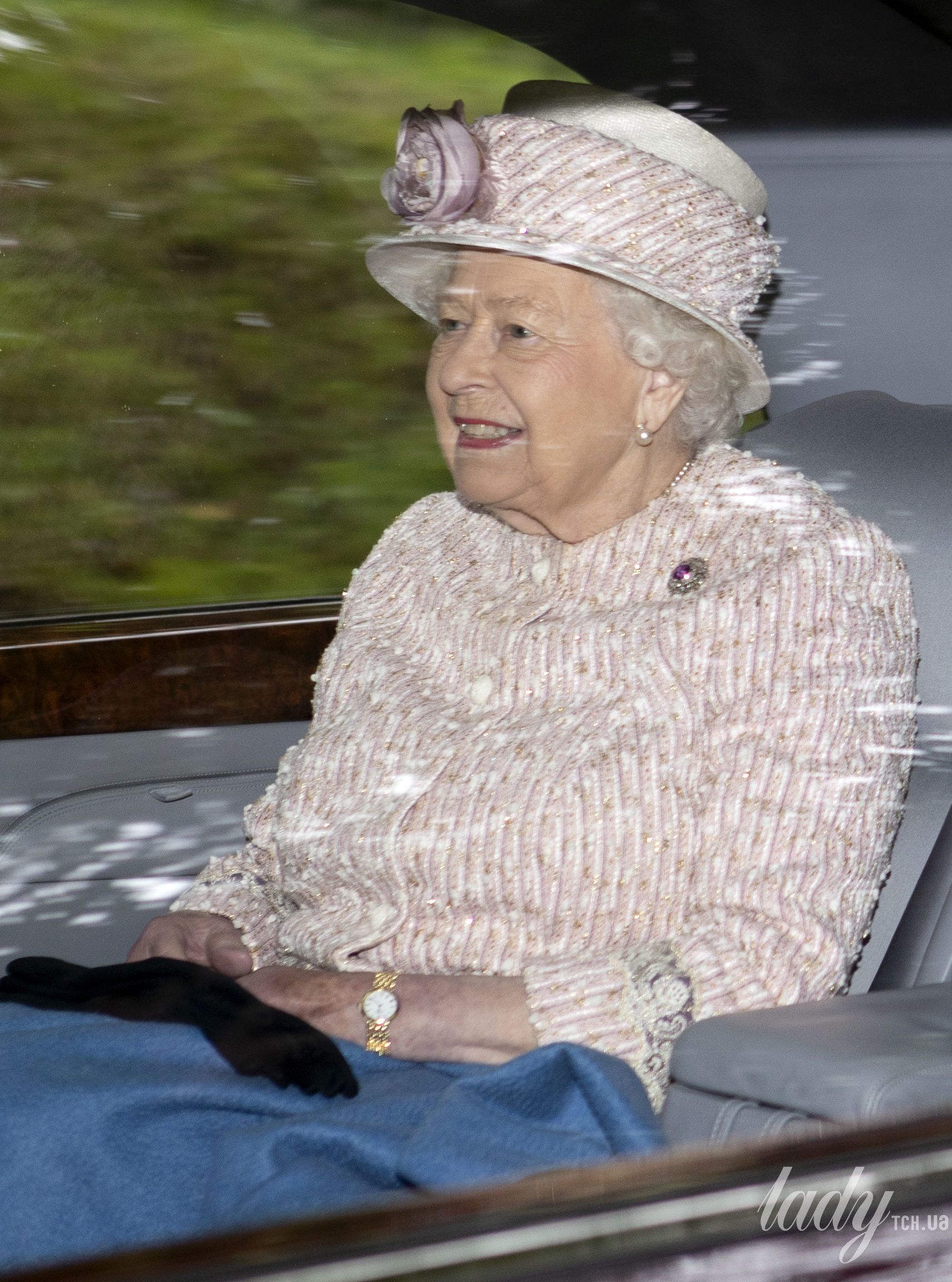 Королева Елизавета II