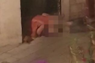 В Хорватии пара занялась сексом на улице под отелем