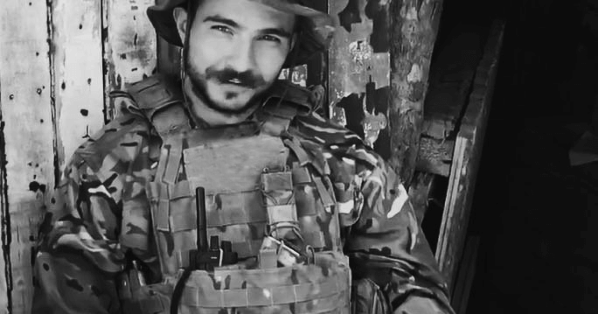 Не віддавали три доби: бійцям "Азову" вдалося забрати в окупантів тіло загиблого побратима