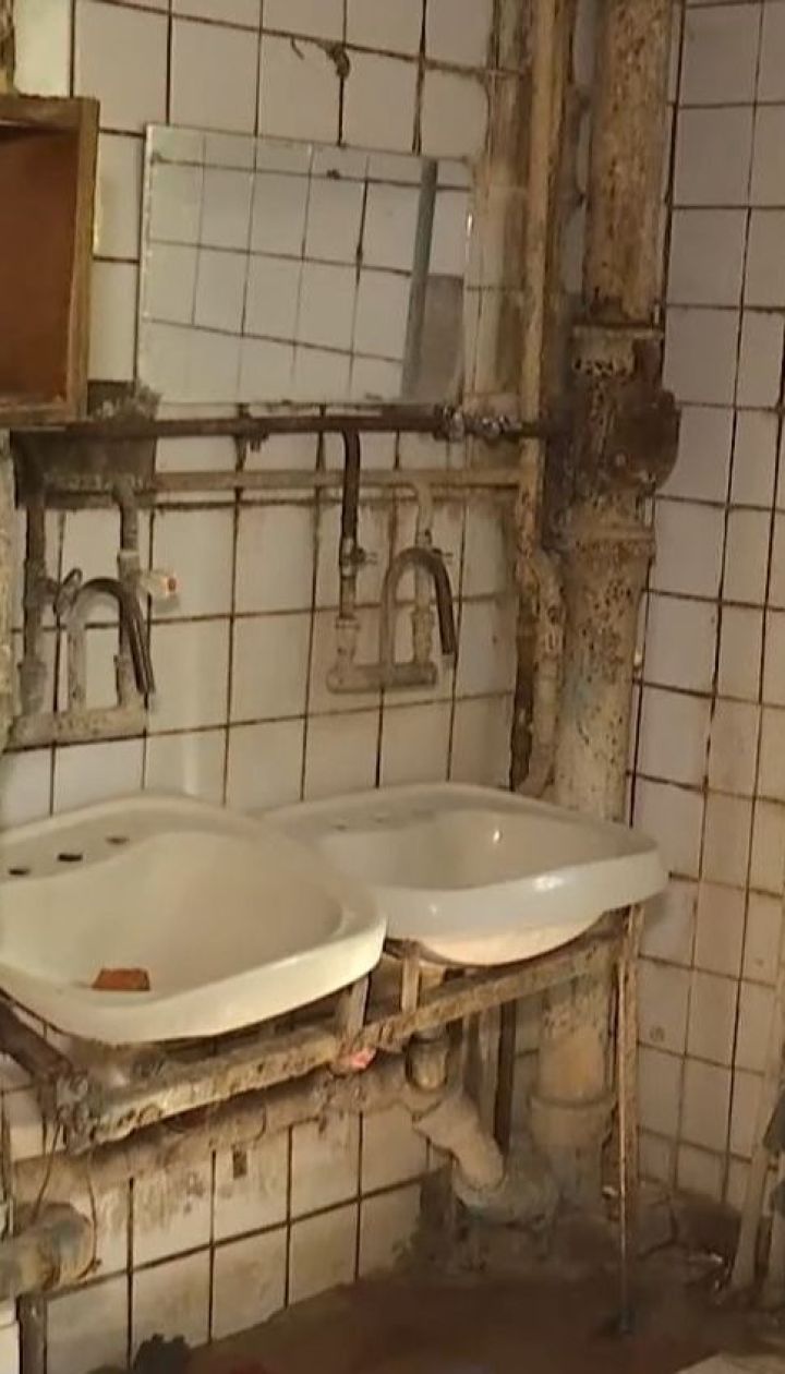 Зі столичного гуртожитку намагаються виселити людей через нібито аварійність будівлі